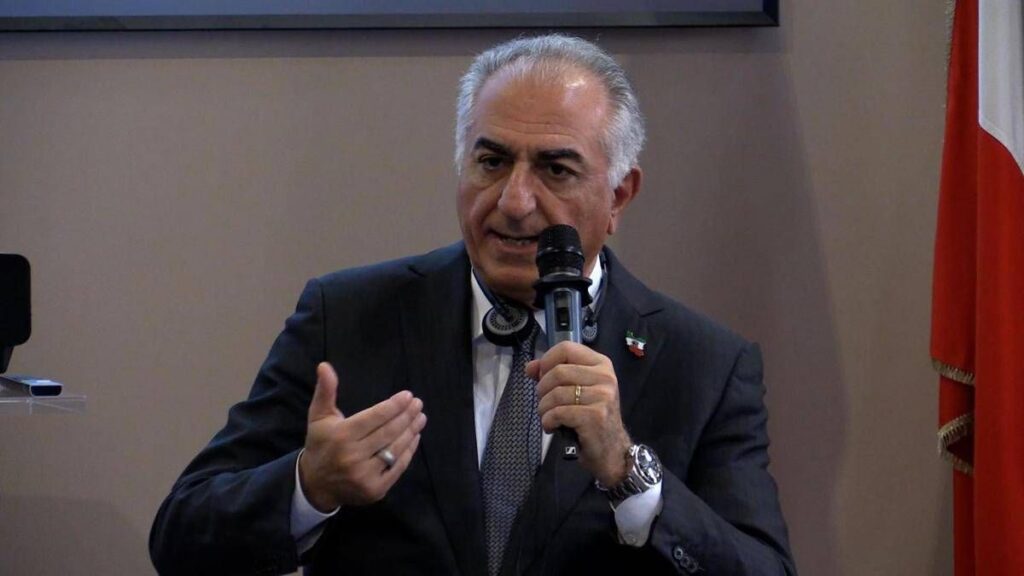 Iran, Pahlavi: “Potrei guidare governo di transizione, no a vendette”