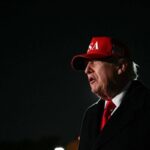 Iran, Trump attacca Papa Leone: “Un debole, in Vaticano solo grazie a me”