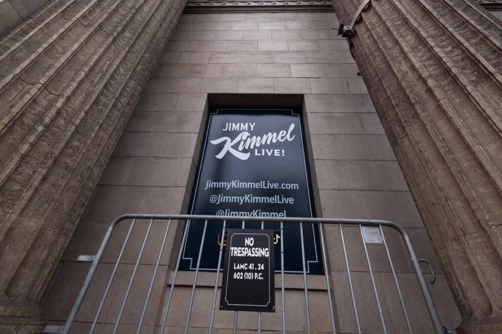 Jimmy Kimmel risponde a Melania Trump: “D’accordo su stop retorica d’odio, ne parli con suo marito”