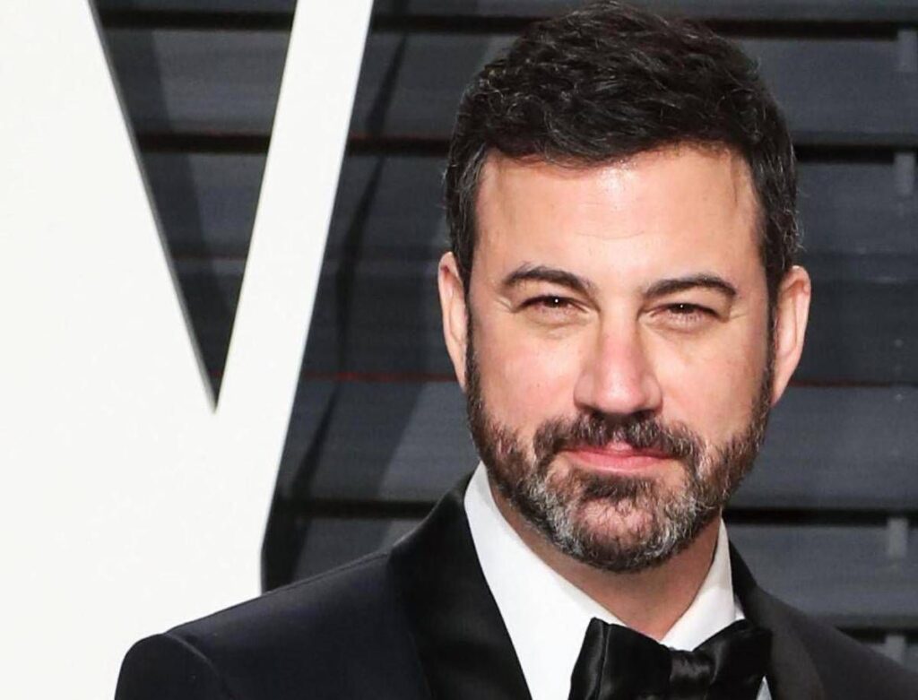 Kimmel: “Melania Trump vedova in attesa”. Il presidente e la First Lady: “Va licenziato”
