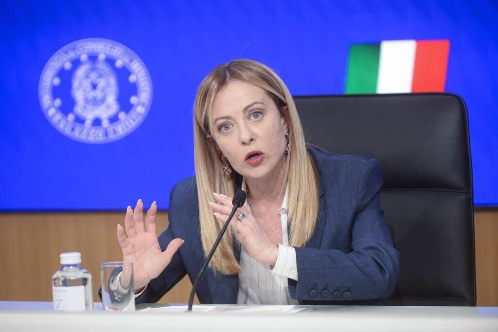 Lavoro, via libera a decreto. Meloni: “Patto con imprese e sindacati, niente ai pirati”