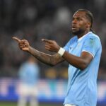 Lazio-Parma, proteste gialloblù per rigore non concesso dopo tocco di mano di Tavares. Cos’è successo