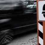 L’intelligenza artificiale cambia l’autovelox, riesce a vedere se l’automobilista usa il cellulare