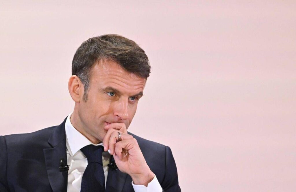 Macron, addio alla politica: “Lascio quando scade mandato da presidente”
