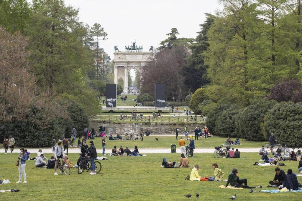 Meteo, ultime ore di piogge e freddo sull’Italia: in arrivo una Pasqua da 25°C