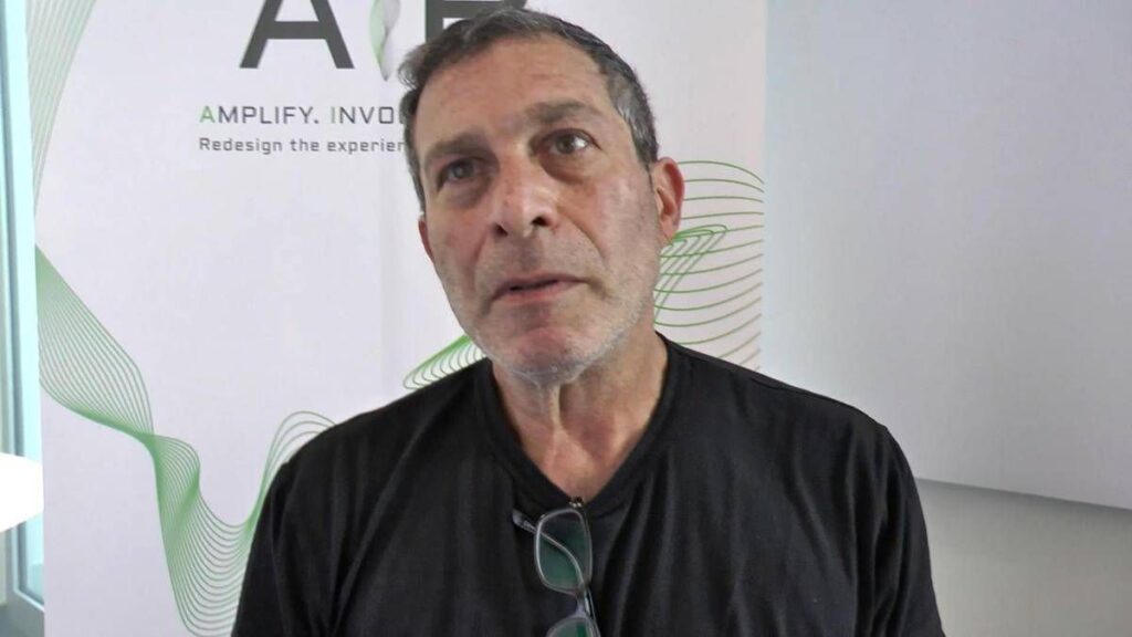 Miastenia gravis, l’artista Daniel Wurtzel: “Liberatorio accettare di non controllare tutto”