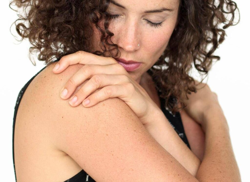 Prurito, da sintomo banale a spia problemi pelle: ﻿tutte le cause e le cure più innovative