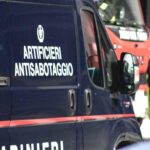 Roma, molotov esplosa davanti a un palazzo a San Giovanni