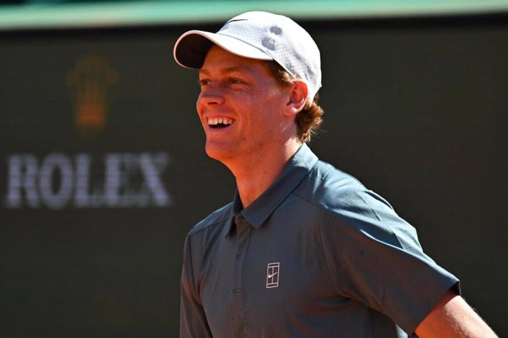 Sinner oggi debutta a Montecarlo, sfida con Humbert: orario e come vedere match in tv