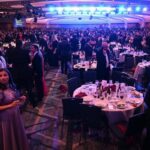 Trump in fuga per spari a Washington, un ‘eroe’ resta a tavola