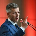 Ungheria, Magyar al lavoro per evitare il ritorno di Orban: “Solo due mandati per il premier”