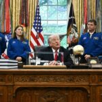 Usa-Iran, Trump: “Avanti tutta con blocco navale”. Teheran: “Vuole strangolarci”