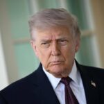 Usa-Iran, braccio di ferro nello Stretto di Hormuz. Trump: “Teheran vuole un accordo”