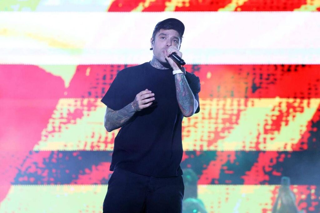 Zampolli: “Visto per l’America a Fedez? Non decido io ma a casa mia non è persona gradita”