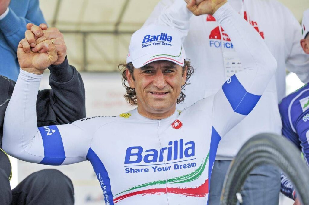 Addio ad Alex Zanardi, Mattarella: “Punto di riferimento per tutto lo sport”. Meloni: “Uomo straordinario”