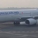 Aereo prende fuoco dopo atterraggio a Kathmandu in Nepal
