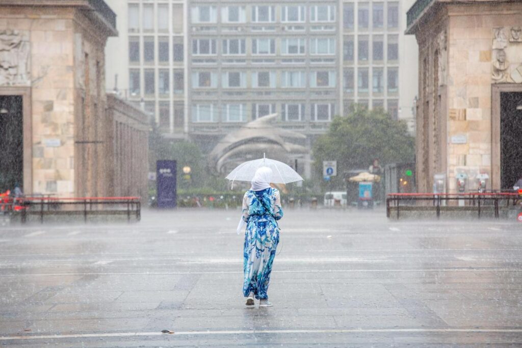 Caldo allenta la morsa al Nord tra grandine e temporali, ancora afa al Centro-Sud: le previsioni