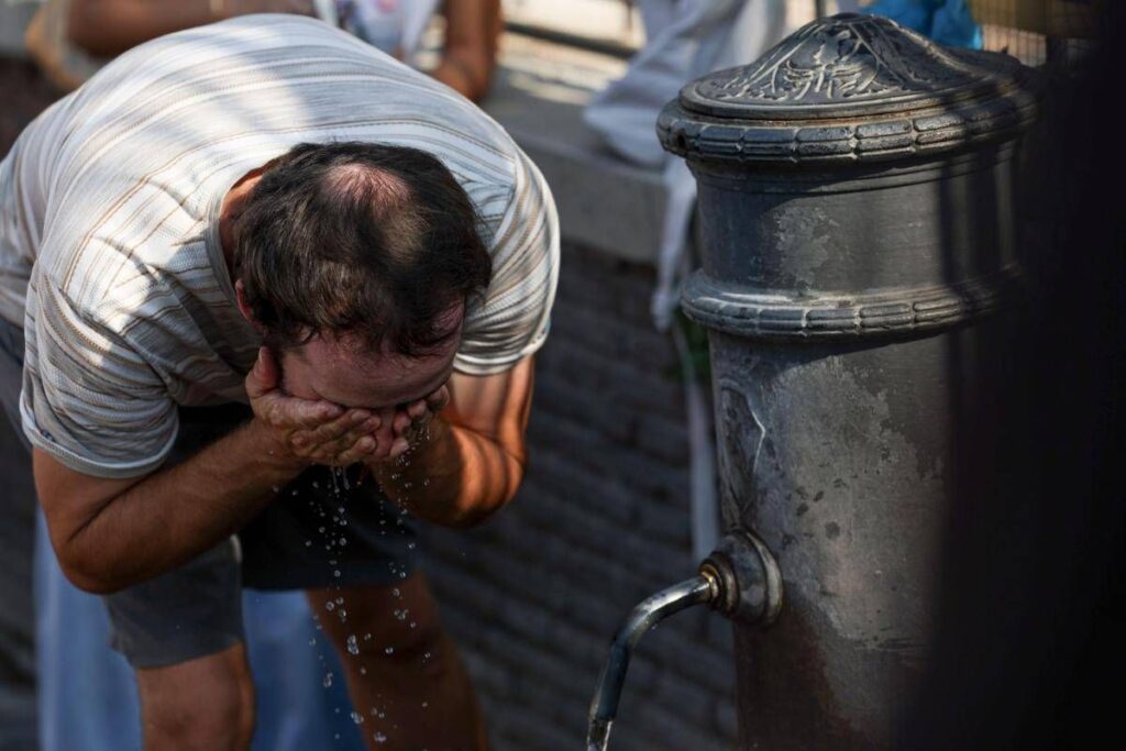 Caldo anomalo sull’Italia, 4 bollini rossi oggi: le città più a rischio