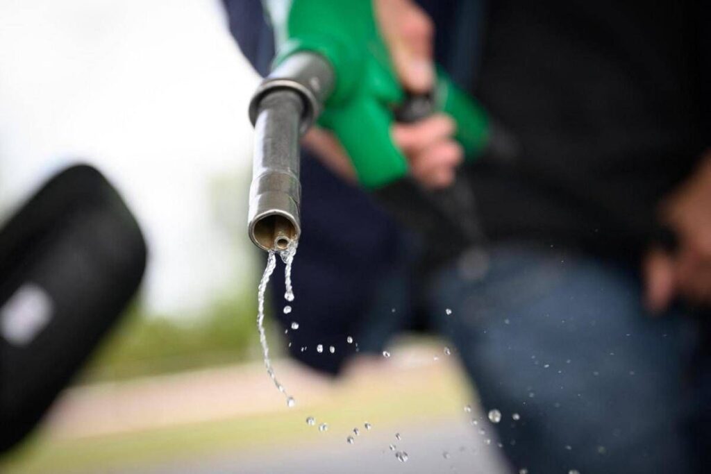 Caro energia, verso Cdm venerdì: governo a caccia di risorse per taglio accise