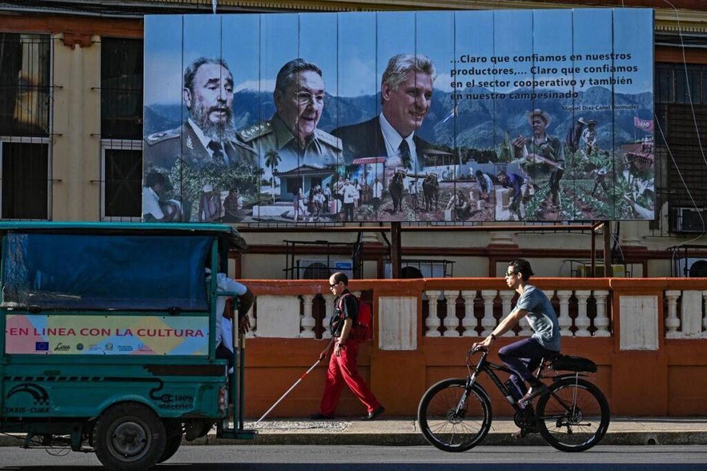 Cuba, gli Usa incriminano Raul Castro. Trump: “Libereremo l’isola”