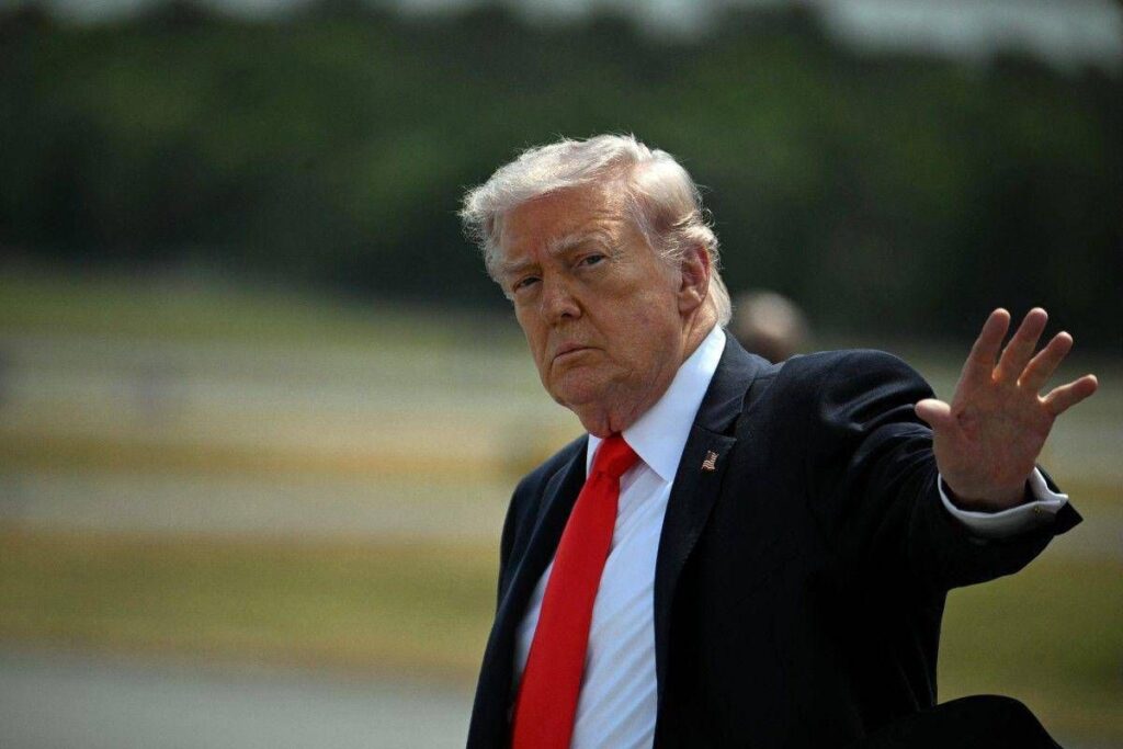 Dazi, ultimatum di Trump all’Ue: “Rispetti accordo entro 4 luglio o tariffe aumentano”