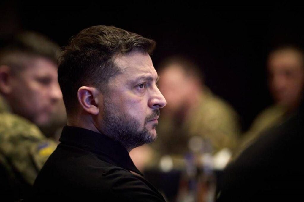 Devastante attacco russo all’Ucraina, Zelensky promette: “Risponderemo”