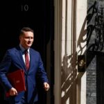 Gb, nuove dimissioni nel governo Starmer: Streeting lascia la carica di ministro della Salute