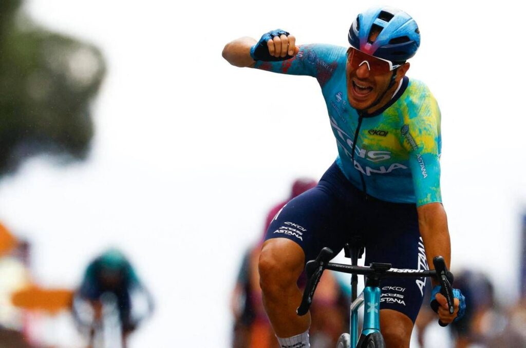 Giro d’Italia, Davide Ballerini vince in volata la sesta tappa. Eulalio sempre in rosa