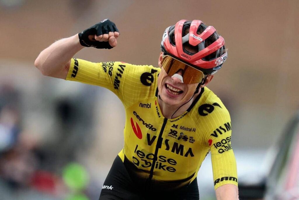 Giro d’Italia, Vingegaard vince la settima tappa ed Eulalio resta maglia rosa