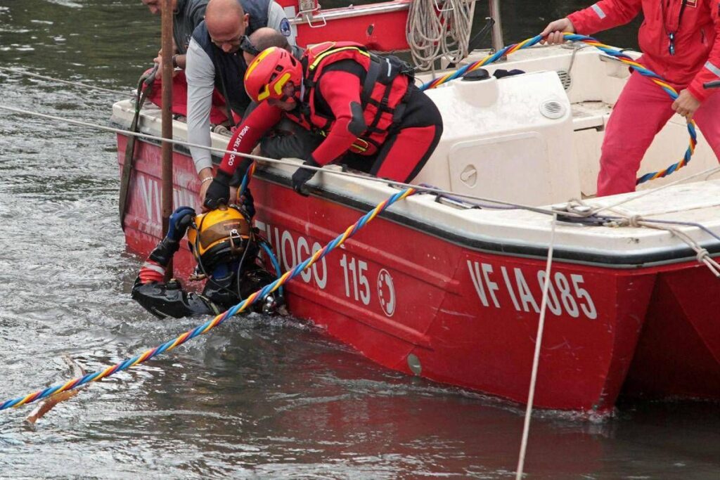 In tre si gettano in acqua a Venezia, ventenne muore annegato