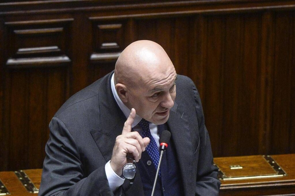 Iran, Crosetto: “Nessuna nave Marina partita o in partenza verso Hormuz”