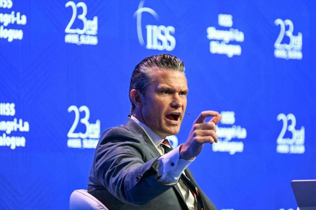 Iran, Hegseth: “Usa più che capaci di riprendere la guerra”