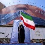 Iran, Teheran avverte Usa: “Basi americane sono obiettivi legittimi”. Esplosioni in Oman