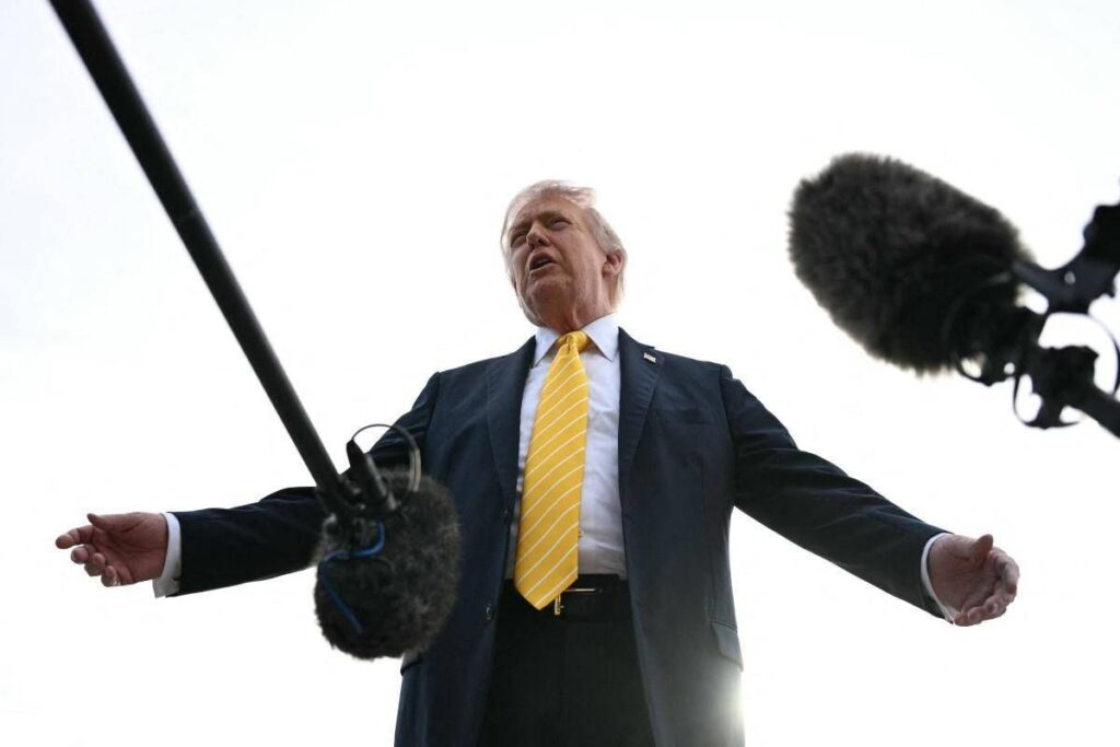 Iran, nuova proposta agli Usa. Trump: “Non accettabile ma parliamo”. Piano Usa per liberare le navi a Hormuz