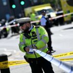 Londra, incendio doloso in ex sinagoga: indaga l’antiterrorismo. Vertice a Downing Street su antisemitismo
