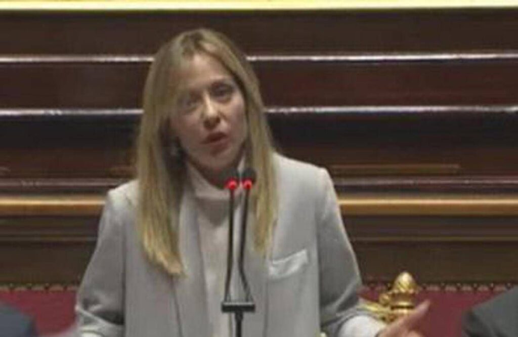 Meloni in Senato: “Tensioni geopolitiche incidono su crescita. Porte aperte a chi vuole collaborare”
