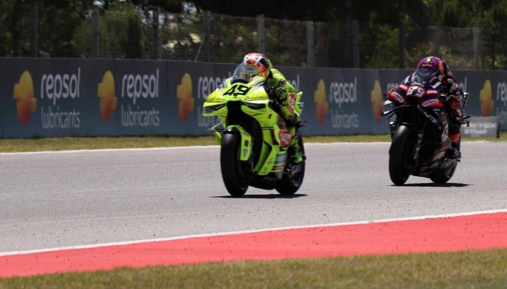 MotoGp, Di Giannantonio vince Gp Barcellona: ordine di arrivo e come cambia la classifica del Motomondiale