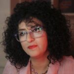 Narges Mohammadi dimessa, lo staff medico: “Servono cure e riposo, carcere sarebbe condanna a morte”