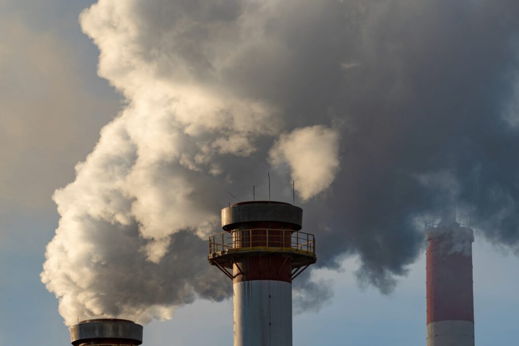 Onu: “La Terra si riscalderà di 2,6°C entro la fine del secolo, emissioni sono a livelli record”