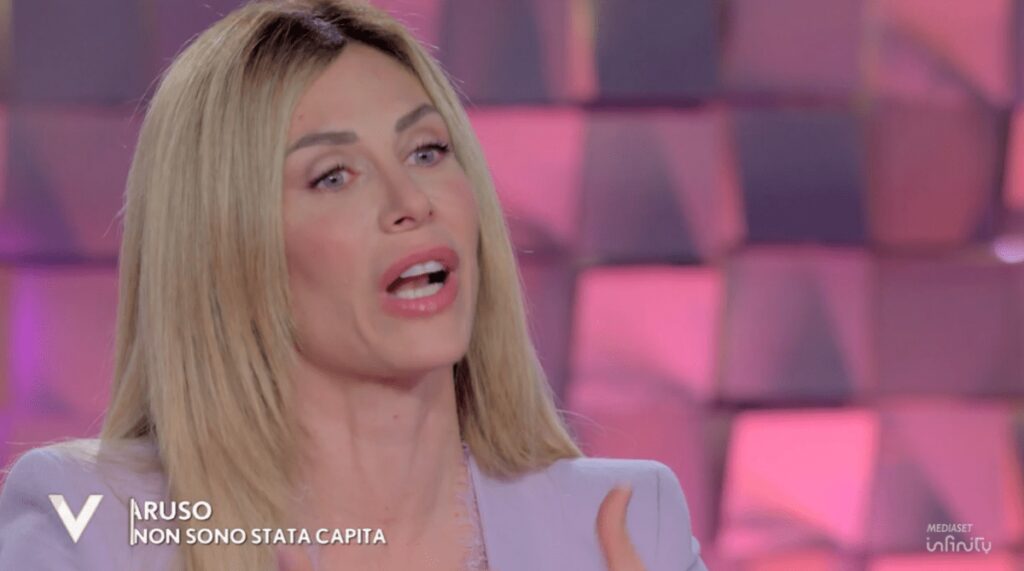 Paola Caruso dopo il Gf Vip: “Mi è crollato tutto, mi sono resa conto di essere fragile”