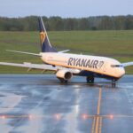 Passeggero ubriaco su un volo Ryanair, l’aereo è costretto a un atterraggio di emergenza