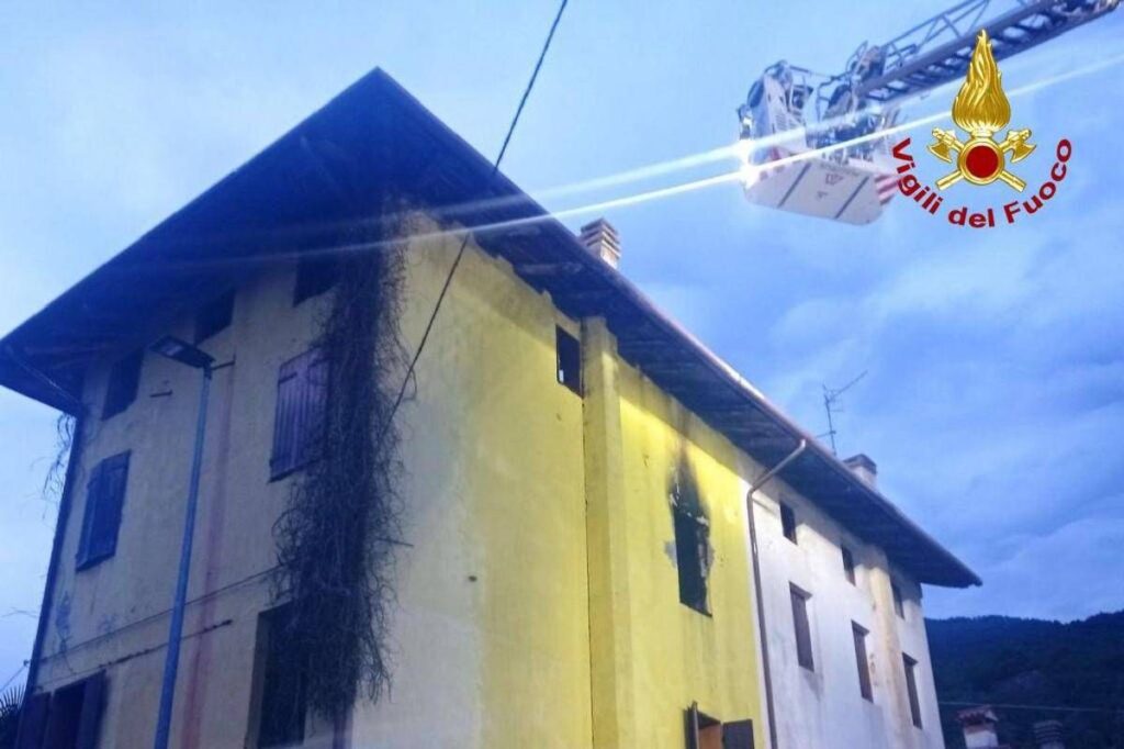 Pordenone, incendio in abitazione: salvata un’anziana