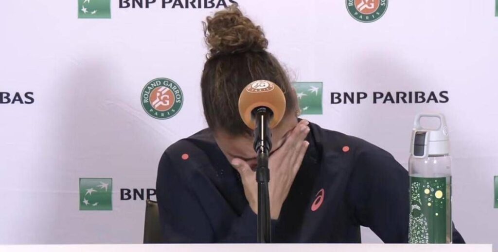Roland Garros, Paolini perde e scoppia a piangere: “Difficile da accettare”