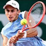 Roland Garros, impresa Arnaldi: batte Tsitsipas e vola al terzo turno