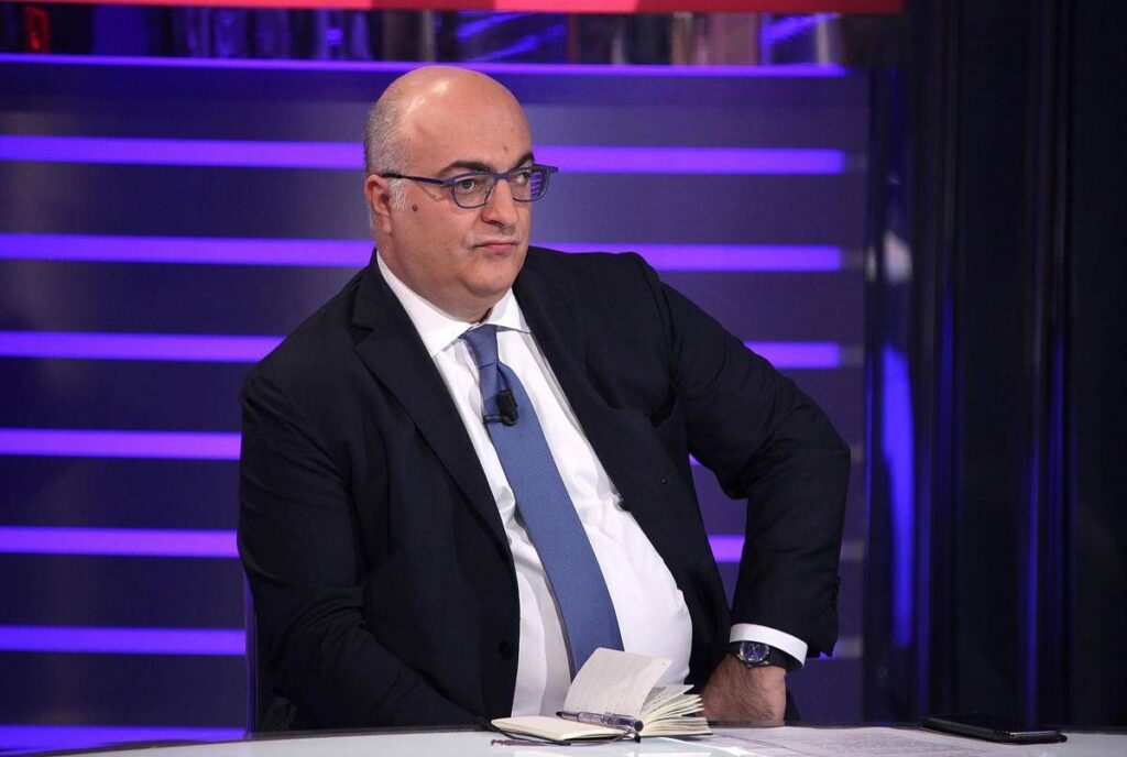 Sechi: “Angelucci mi ha licenziato nel momento in cui sono finito sotto scorta”