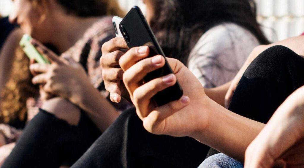 Smartphone spento e niente social, oggi è il Disconnect Day