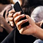 Smartphone spento e niente social, oggi è il Disconnect Day