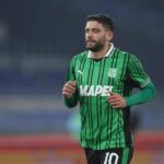 Thorstvedt ruba palla a Jashari, Berardi segna: proteste in Sassuolo-Milan