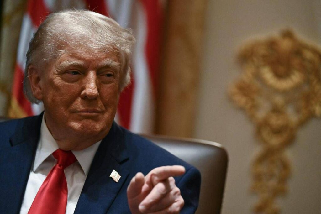 Trump annuncia: “Guerra economica all’Iran”. E minaccia sanzioni contro chi aiuta Teheran