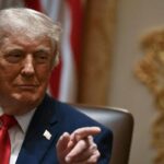 Trump torna ad attaccare il Papa: “Qualcuno gli spieghi che il sindaco di Chicago è inutile e che l’Iran non può avere l’arma nucleare”